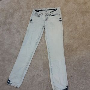 dark and light blue the die jeans